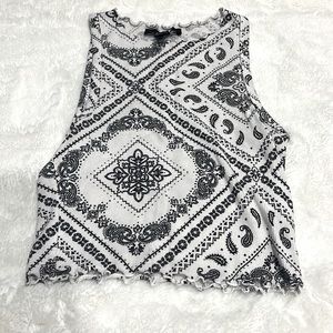 Size small fitted cropped tank from Forever 21 colors: white&black